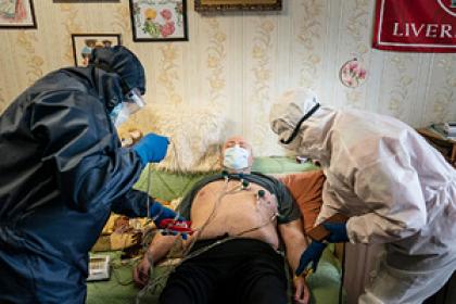 «Вышел на улицу — и умер» Россияне вдвое чаще европейцев гибнут от болезней сердца. Как их спасти?