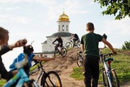 «Половина не выезжала из своего района» В России измерили счастье детей. Что результаты говорят обо всей стране?