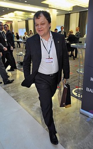 Михаил Фридман выписал премиальные