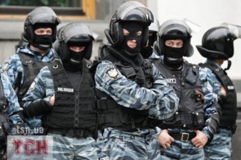 Оппозиционеры прорвались в фан-зону на Майдане, "Беркут" выбил их оттуда