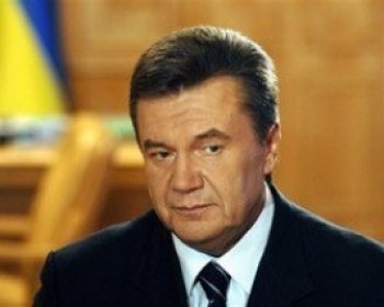 Янукович ужесточил ответственность за фальшивые марки акцизного сбора