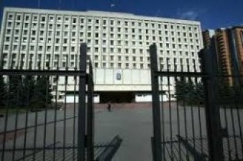 Под ЦИК проходит массовый митинг оппозиции
