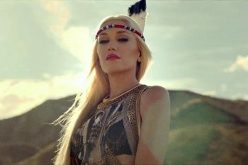 Воссоединение группы No Doubt началось с расистского скандала