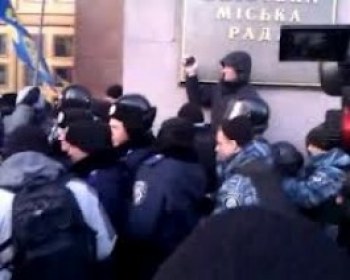 Киевсовет решили проверить на пропускаемость