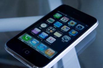 Apple хочет удивить всех большими, дешевыми и разноцветными iPhone