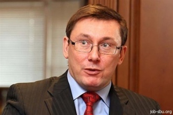 Суд вновь перенес рассмотрение жалобы Луценко к Кузьмину