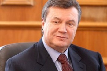 Каждый ребенок должен полноценно воспитываться , - Янукович