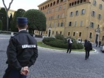 Итальянского епископа арестовали по делу Банка Ватикана