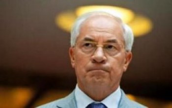 Азаров призвал сделать праздник «Хеллоуин» добрым и веселым
