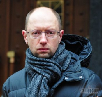 Яценюк сравнил Рыбака с диджеем
