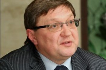Украине необходимо вернуться к формату трехсторонних консультаций по вопросам интеграции с Россией и ЕС, - Суслов